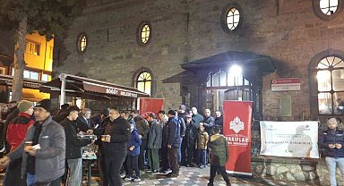 Vakıflar Bursa Bölge Müdürlüğü'nden salep ve kandil simidi ikramı