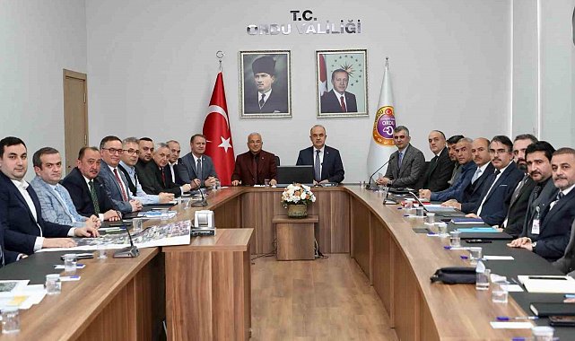 Vali Erol: "Şehir Hastanesi'ni en erken sürede tamamlamak için gayret ediyoruz"