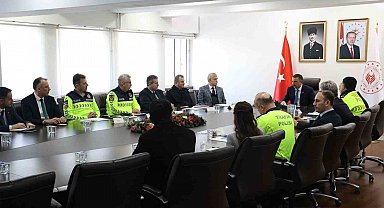 Vali Osman Hacıbektaşoğlu başkanlığında trafik güvenliği toplantısı gerçekleştirildi
