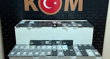 Van'da 1 buçuk milyon TL değerinde kaçak cep telefonu ele geçirildi