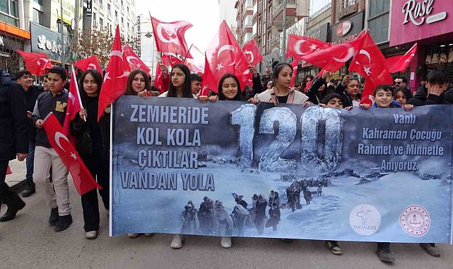 Van'da "120 kahraman çocuk" anısına yürüyüş düzenlendi
