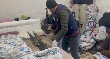 Vatandaşı alıkoyarak gasp eden 8 zanlıdan 2'si tutuklandı