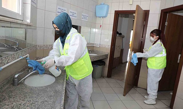 Velilerden okul temizliği için başkan Yalçın'a teşekkür