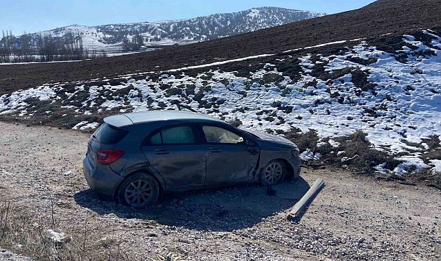 Virajı alamayan otomobil tarlaya uçtu: 1 yaralı