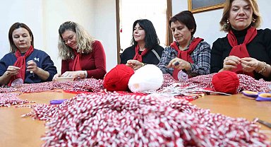 Yalova'da Balkanlardan gelen "marteniçka" geleneğini yaşatıyorlar