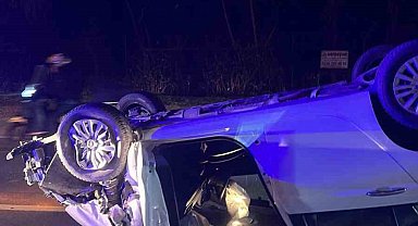 Yalova'da minibüse çarpan otomobil takla attı