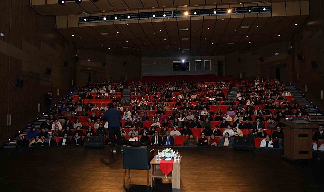 Yazar Uğur Batı, Samsunlularla buluştu