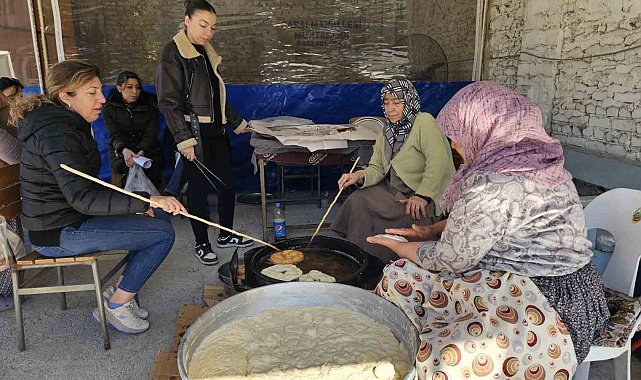 Yenipazarlılar sanatçı Ferdi Tayfur için 52. gün hayrı yaptı