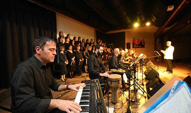 Yunusemre Belediyesinden türkü şöleni