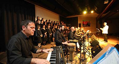 Yunusemre Belediyesinden türkü şöleni