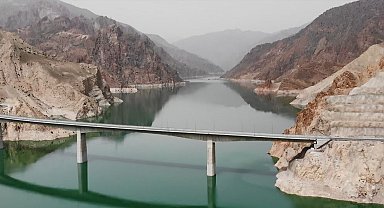 Yusufeli'nde 'kayan viyadük' için ölçüm cihazları takıldı