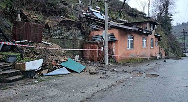 Zonguldak'ta heyelan sonrası 3 ev tahliye edildi