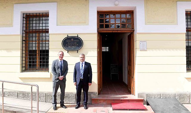 ABD Büyükelçiliği Maslahatgüzarı Goldman, Anadolu Üniversitesini ziyaret etti