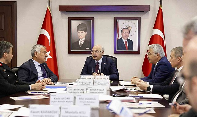 Adana Valisi Köşger:" Tüm belediyelerimiz kendi barınaklarını en kısa sürede inşa edecek"