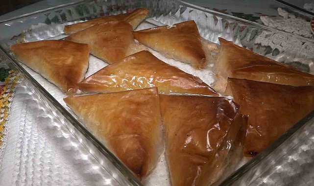 Adı börek kendi tatlı
