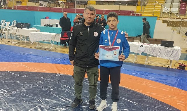 Afyonkarahisarlı güreşçiden büyük başarı