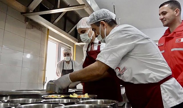 Ağrı'da Ramazan'da 3 bin 200 kişiye sıcak yemek ulaştırılıyor