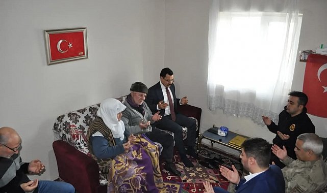 Akyaka Kaymakamı Demirtaş'tan şehit ailesine bayram ziyareti