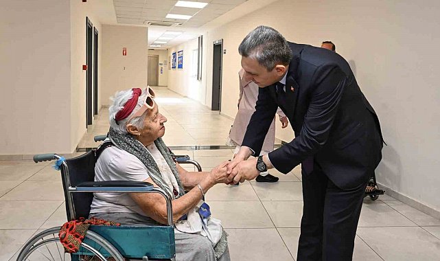 Antalya Valisi Hulusi Şahin'den bayram ziyaretleri