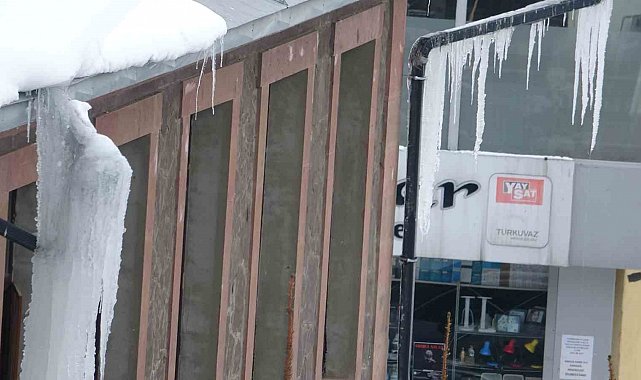 Ardahan'da kilitler bile dondu, Göle ilçesi eksi 24,8'i gördü