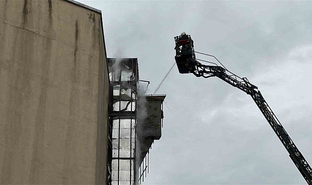Ataşehir'de inşaat halindeki binada yangın