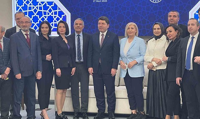 Bakan Tunç: "Silah bırakma şartı yerine getirilmezse terörle mücadele devam eder"