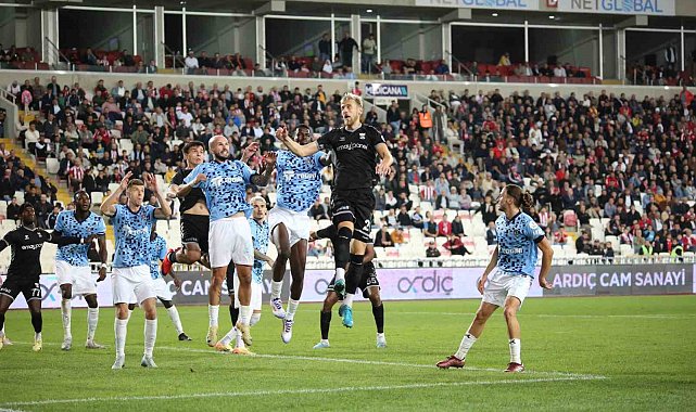 Başakşehir - Sivasspor maçının VAR'ı Jonas Hansen