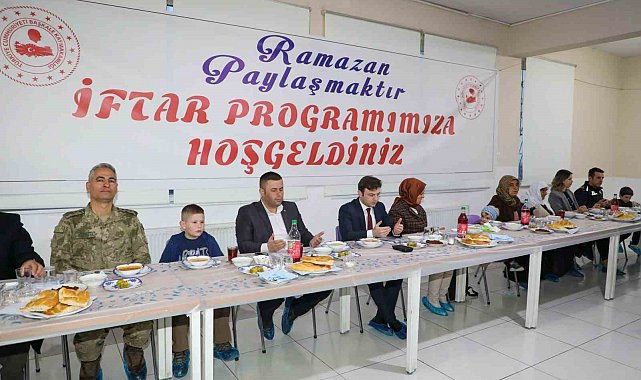 Başkale'de anlamlı iftar buluşması