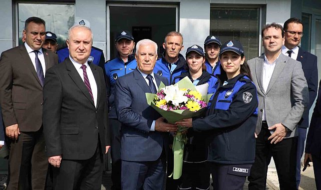 Başkan Bozbey'den bayramda çalışan ekiplere ziyaret