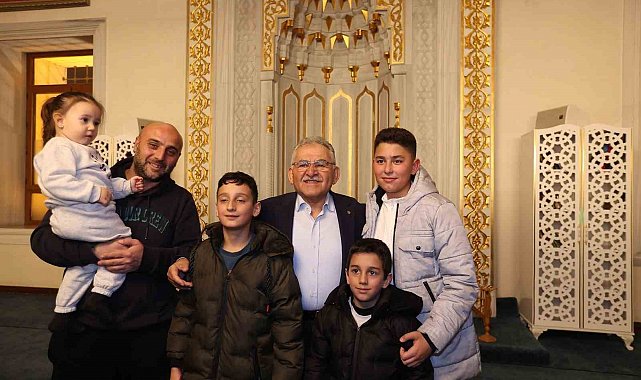 Başkan Büyükkılıç, Ramazan'ın ilk gününde hemşehrileri ile bütünleşti