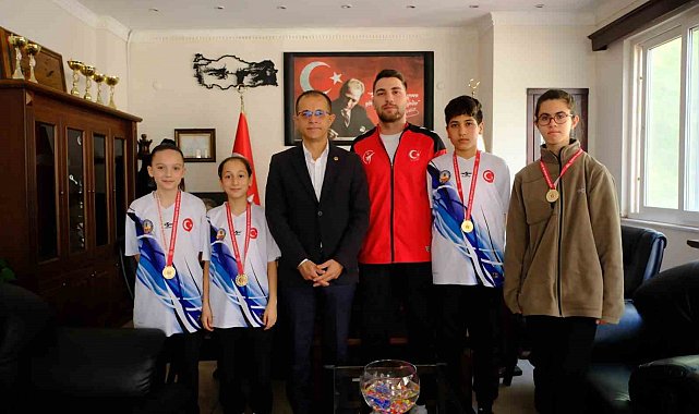 Başkan Doğanca başarılı sporcuları ağırladı