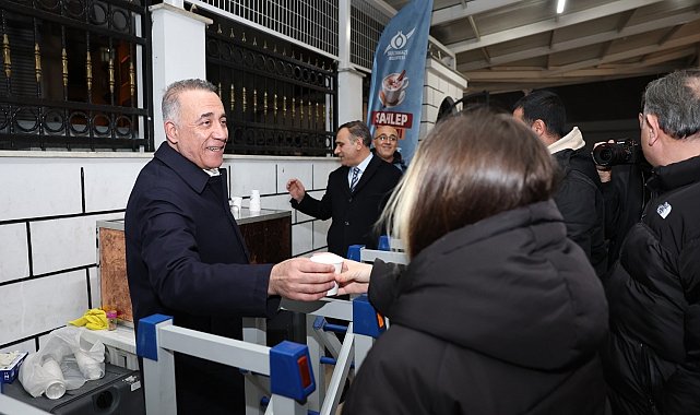 Başkan Dursun teravih namazında vatandaşlarla buluştu