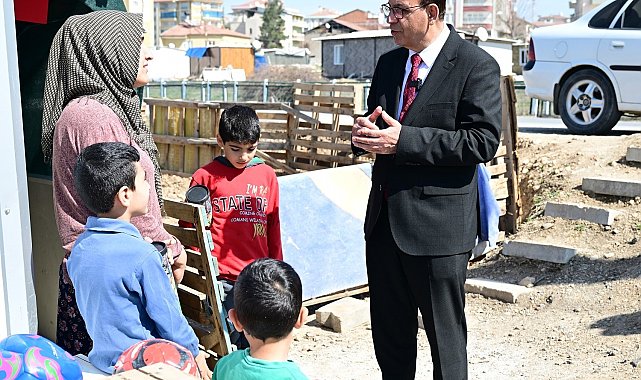 Başkan Geçit, "Kiracılar için 15 bin konut inşa edilecek"