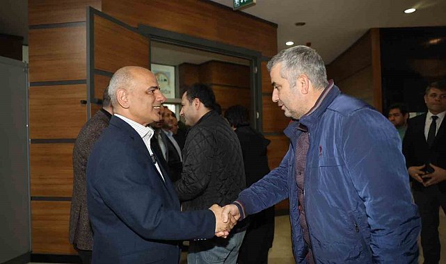Başkan Özlü'den mesai arkadaşlarına: "Hizmet ve eserlerdeki en büyük pay sizlerin"