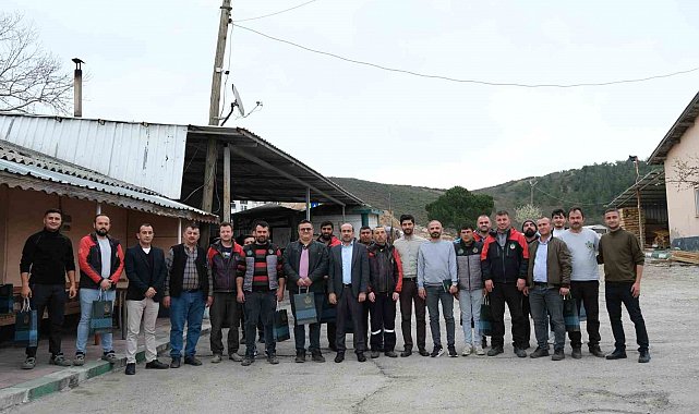 Başkan Tayır, belediye personeliyle bayramlaştı