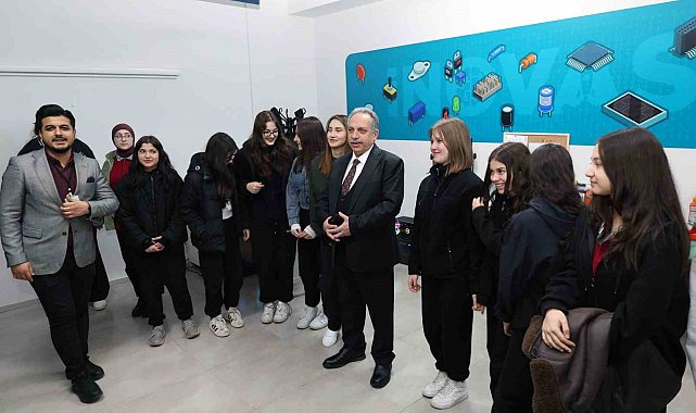 Başkan Yalçın: "Bilim ve teknolojide gençlerimizden daha zekileri yok"