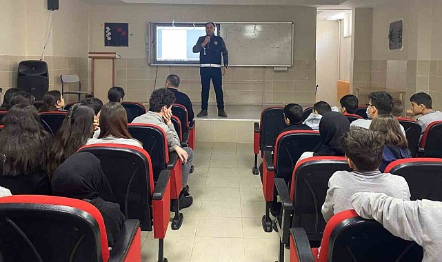 Bayburt'ta polis ekiplerince 24 öğretmen ve 350 öğrenci bilgilendirildi