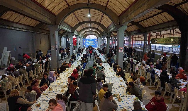 Bayraklı'da Ramazan bereketi