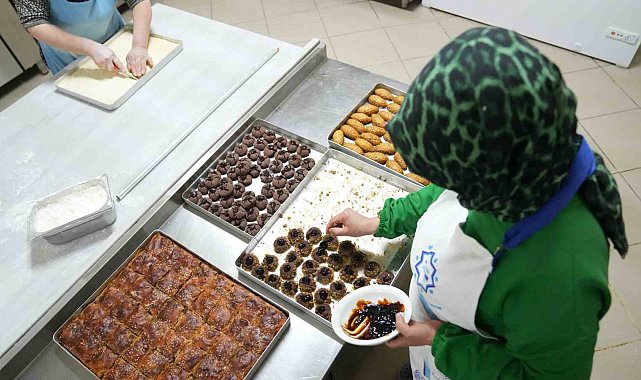 Bayram tatlıları Kadın Kooperatifi'nden