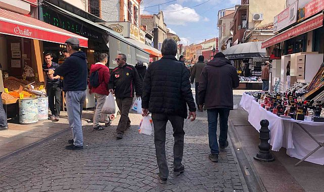 Bayram yoğunluğu esnafın yüzünü güldürdü