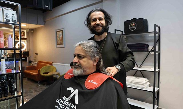 Berberler sahura kadar mesai yapmaya başladı