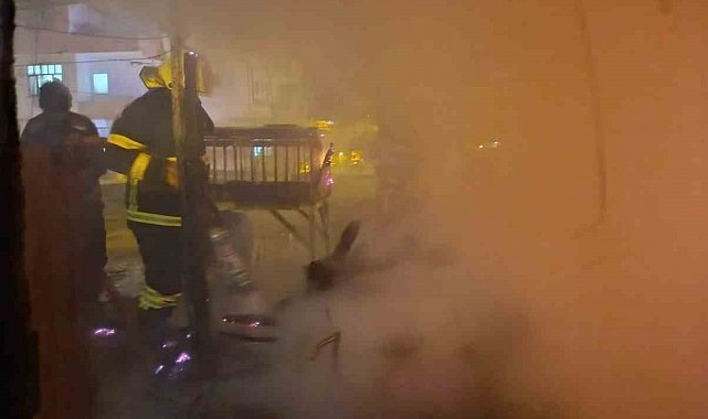 Besni'de çatı yangını korkuttu