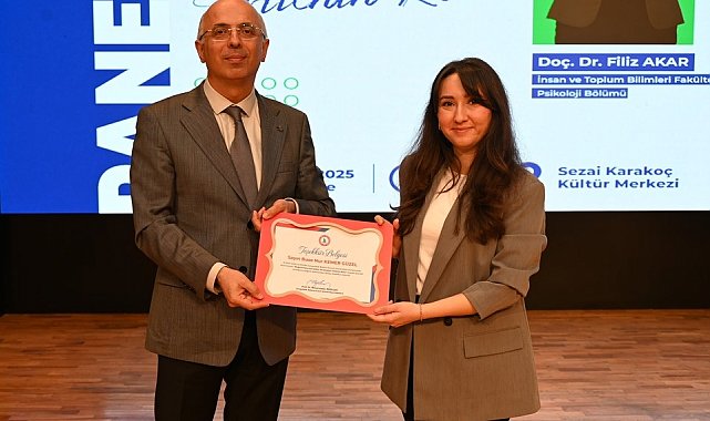 BEUN'da "Bağımlılıkla Mücadele StratejileriAilenin Rolü" paneli