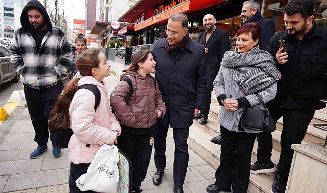 Beylikdüzü Belediye Başkanı Mehmet Murat Çalık vatandaşlarla bir araya geldi