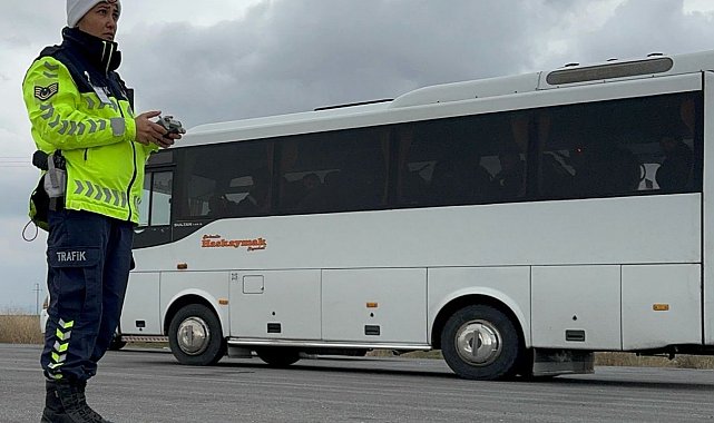 Bolvadin'de jandarmadan sürücülere yönelik dron destekli denetim