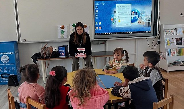 Bozyazı'da öğrencilere ağız ve diş sağlığı ile teknoloji bağımlılığı eğitimi verildi