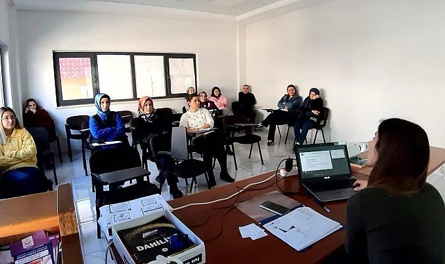 Bozyazı'da sağlık personeli eğitim seminerine katıldı