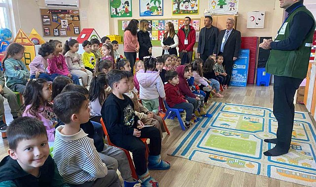 Bozyazı'da Yeşilay Haftası kapsamında bilinçlendirme seminerleri düzenlendi