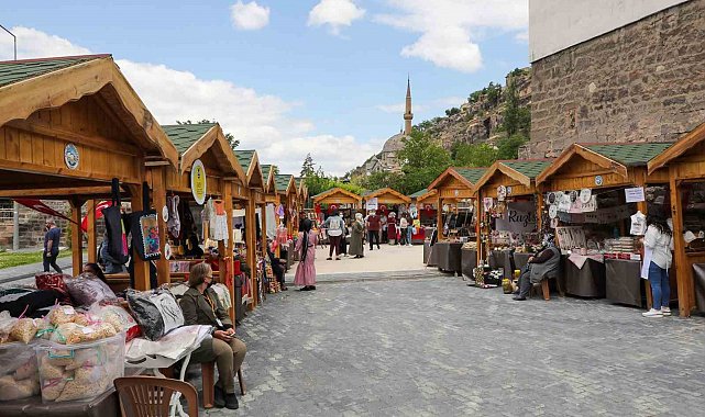 Bu pazar Talas'ta Ramazan'ın ikinci "Maharetli Eller"i