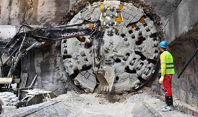 Buca Metrosu'nda yoğun tempo